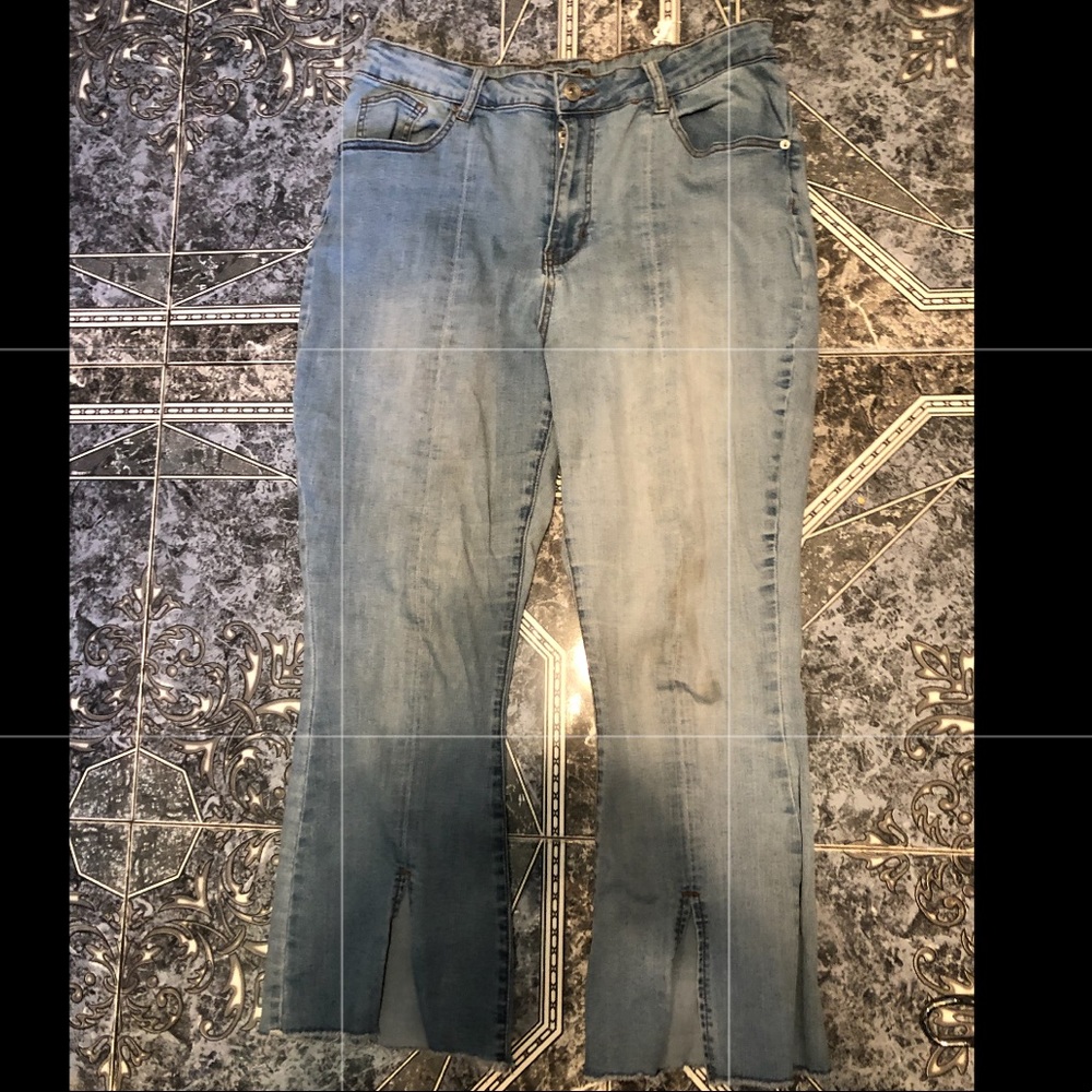 Wide leg mom jeans